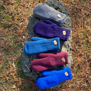 Boucle Lined Mittens - Dyed Colours