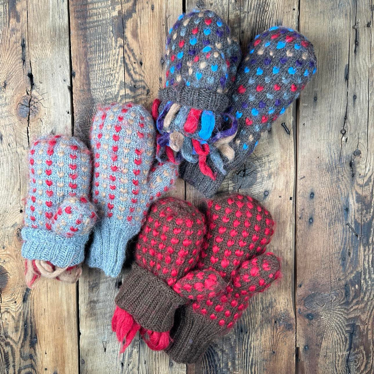 Thrum Knit Mittens - Dyed Rovings