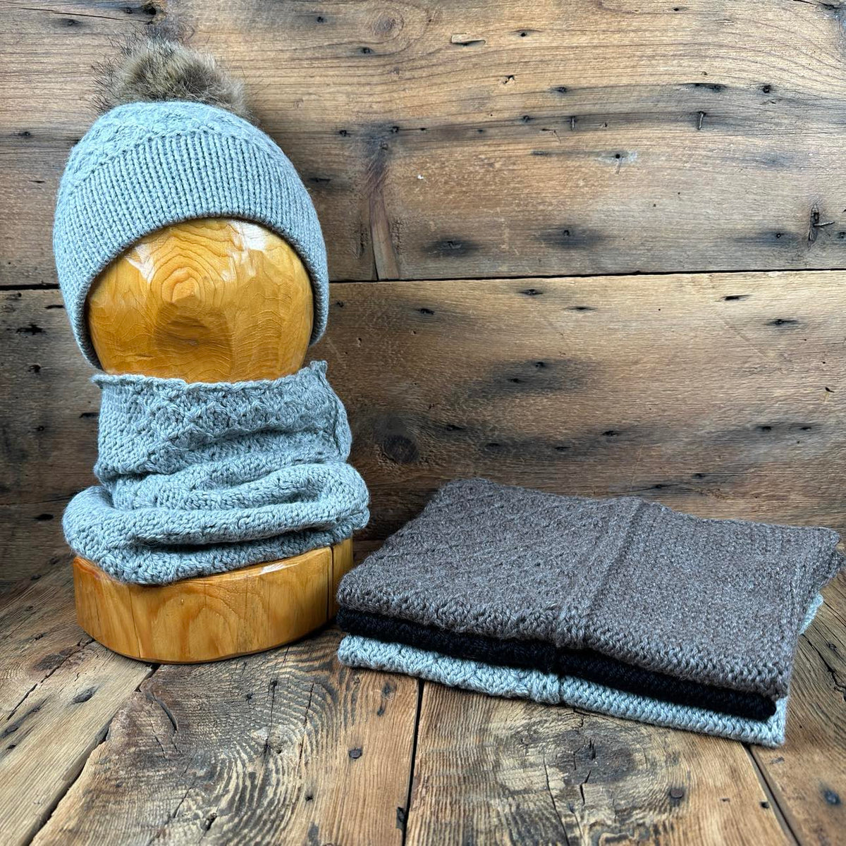 Honeycomb Cowl - Natural