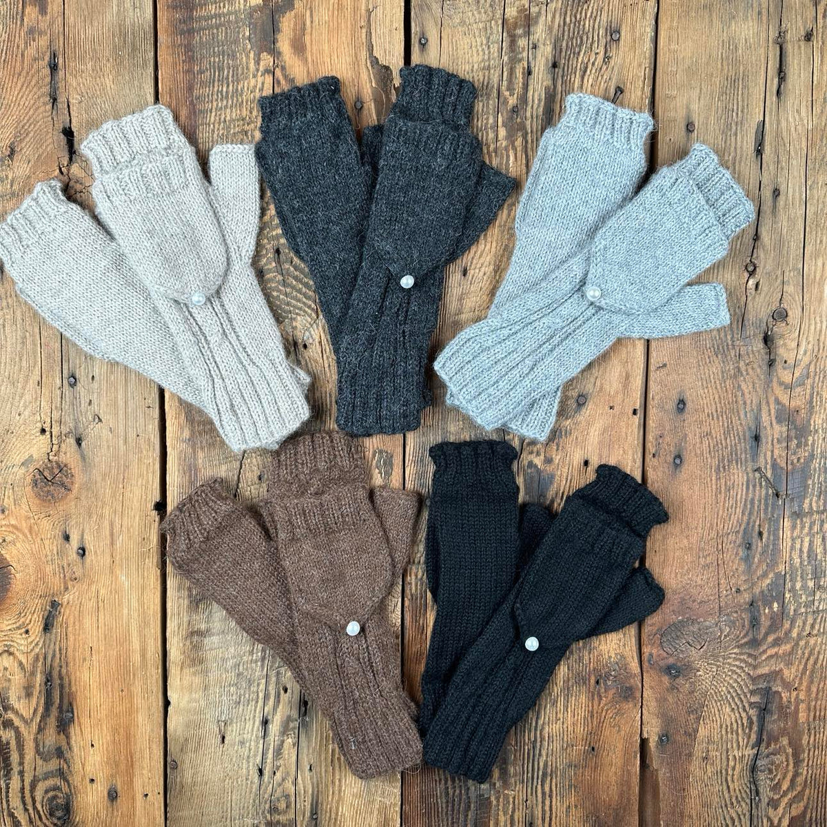 Glittens with Pearl Button Flap