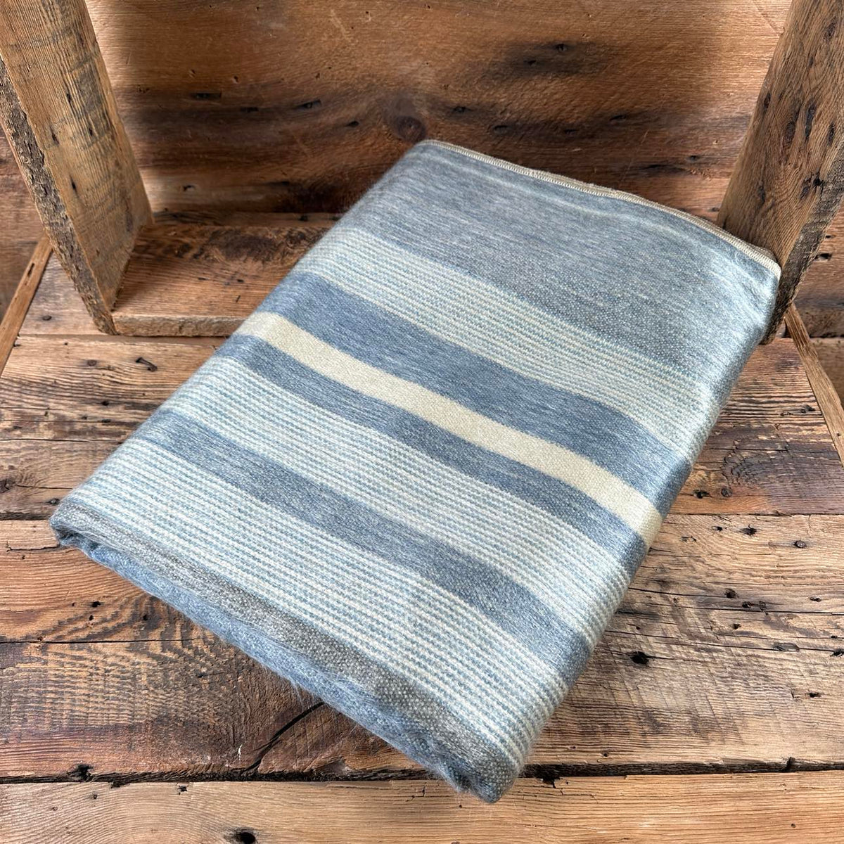 Soft Hand-woven Throw Blanket - Barinaga Ranch