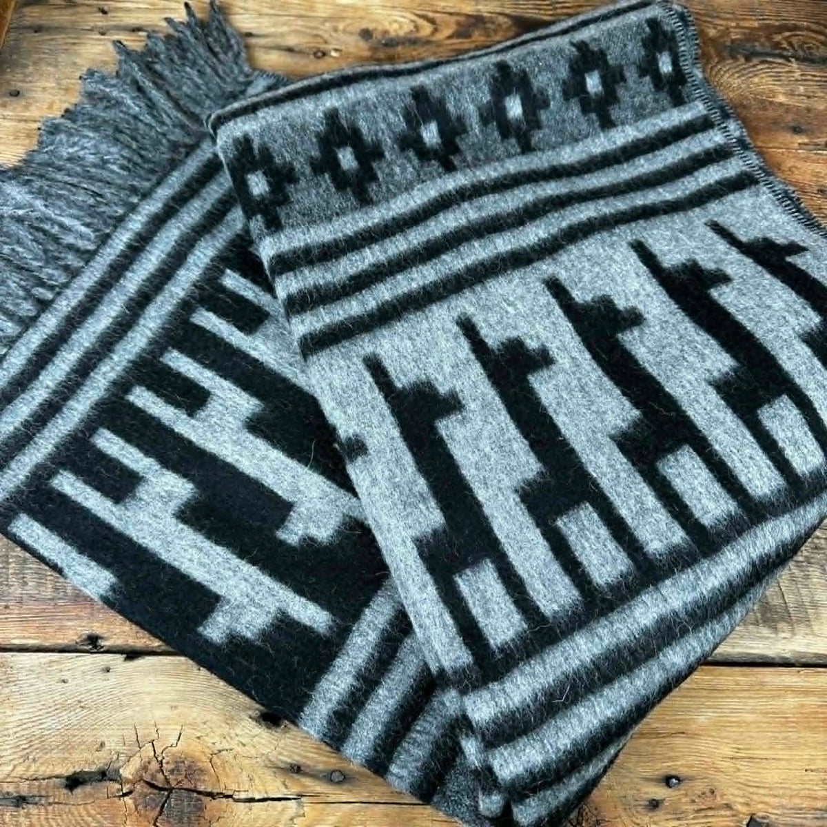 Alpaca Motif Throw