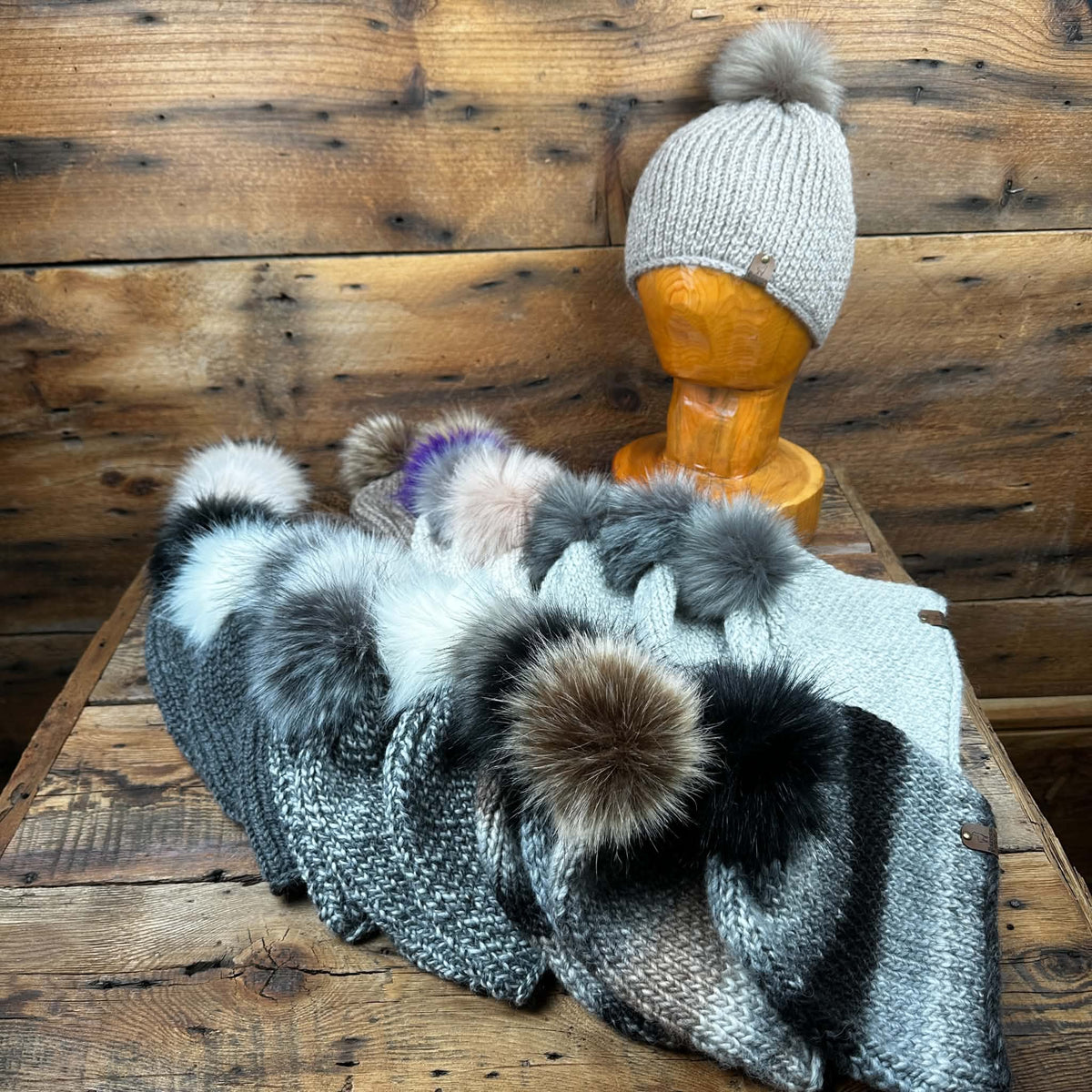 Bluff Beanie with Removable Pompom - Natural