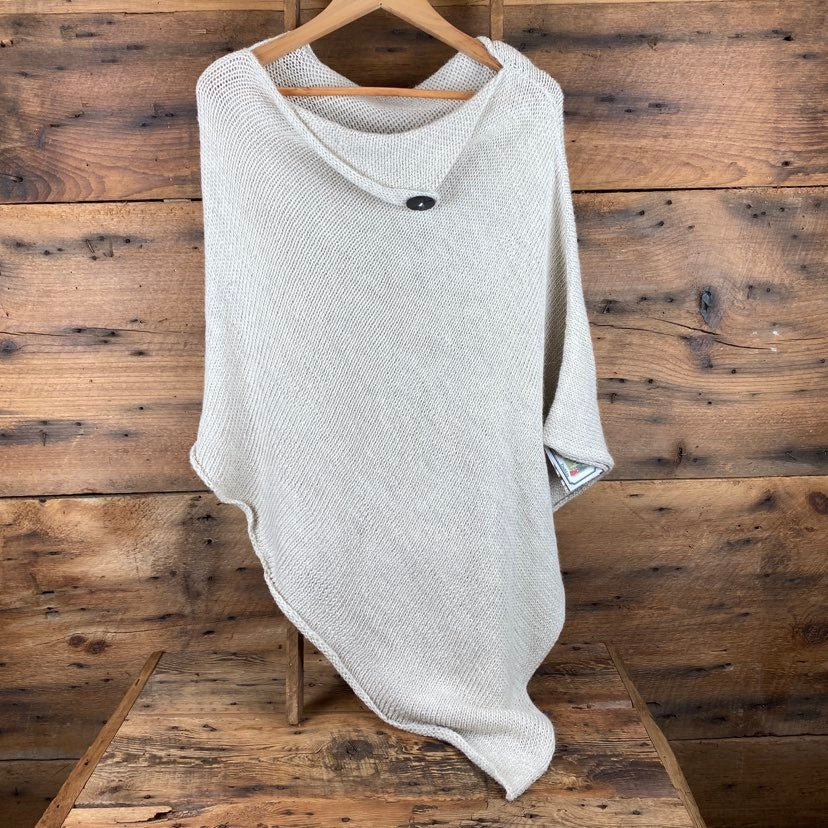 Women&#39;s One Button Knit Poncho