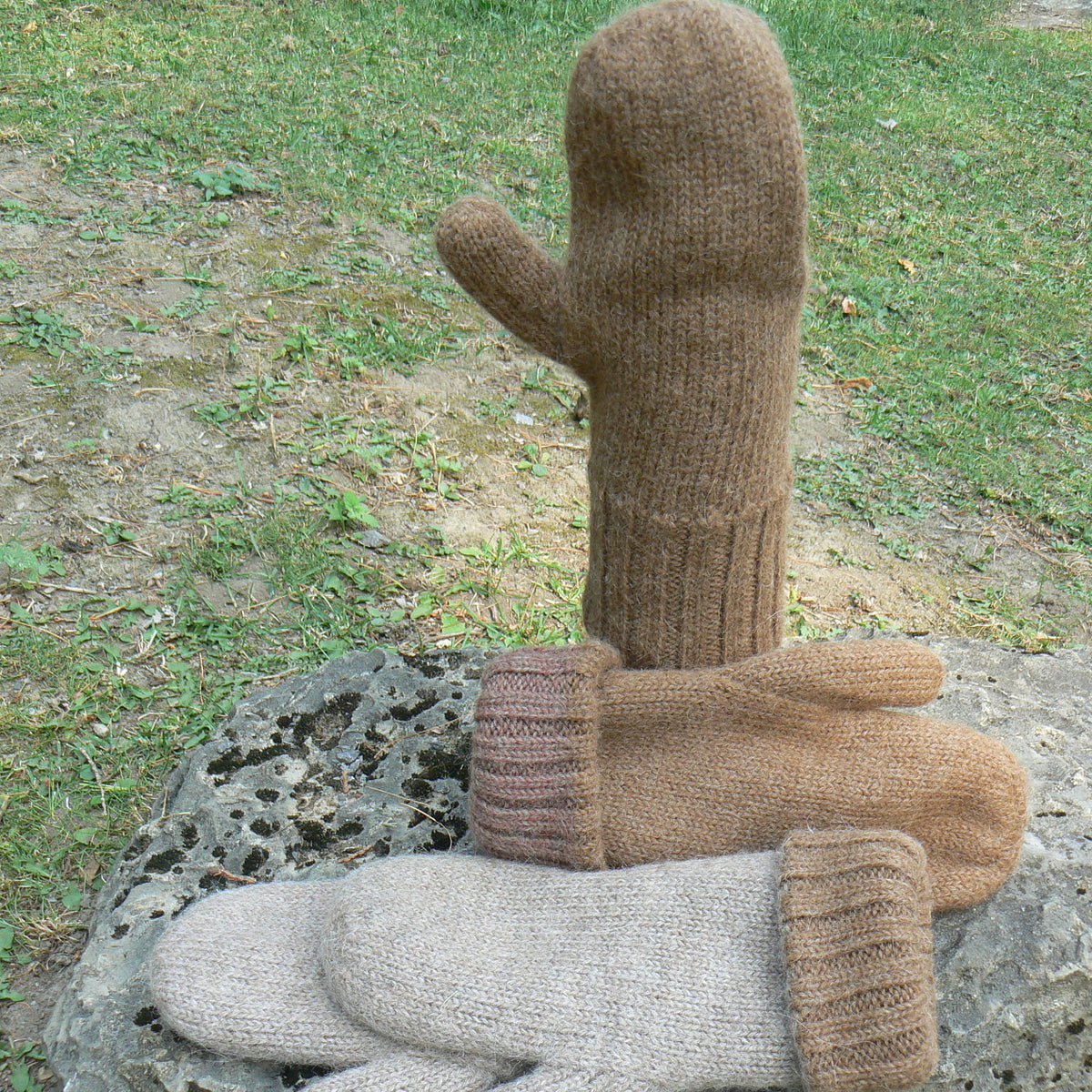 Men&#39;s Heavy-Knit Reversible Mittens